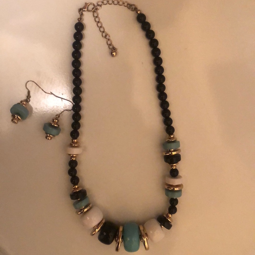 Multi colored necklace